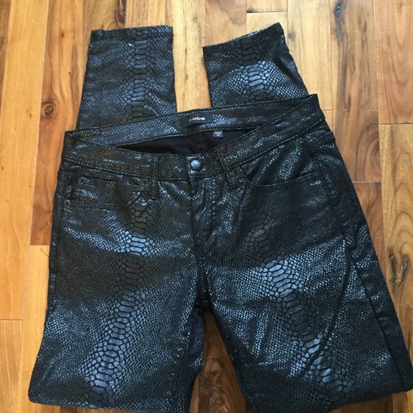 Vegan leather reptile embossed pants - Picture 1 of 4